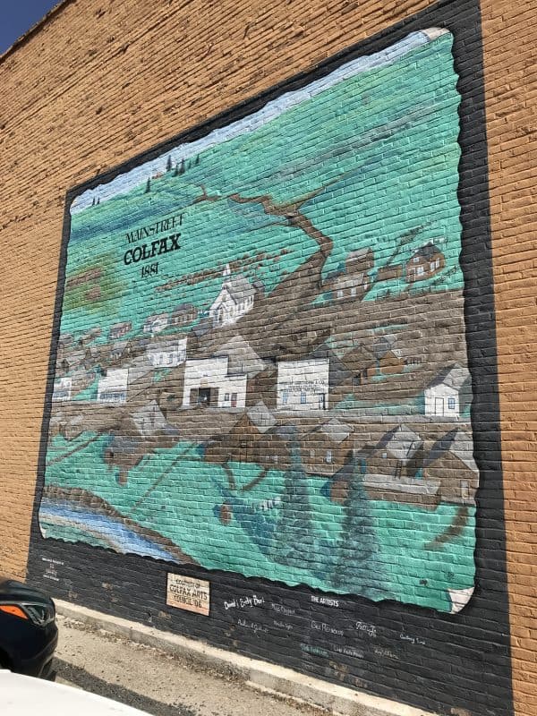 Mural showing the main street of Colfax, Washington, as it was in 1881.